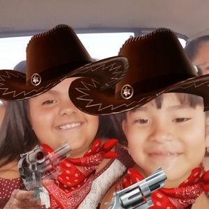 Meet your Posher, Adriana